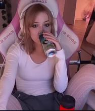 413x484